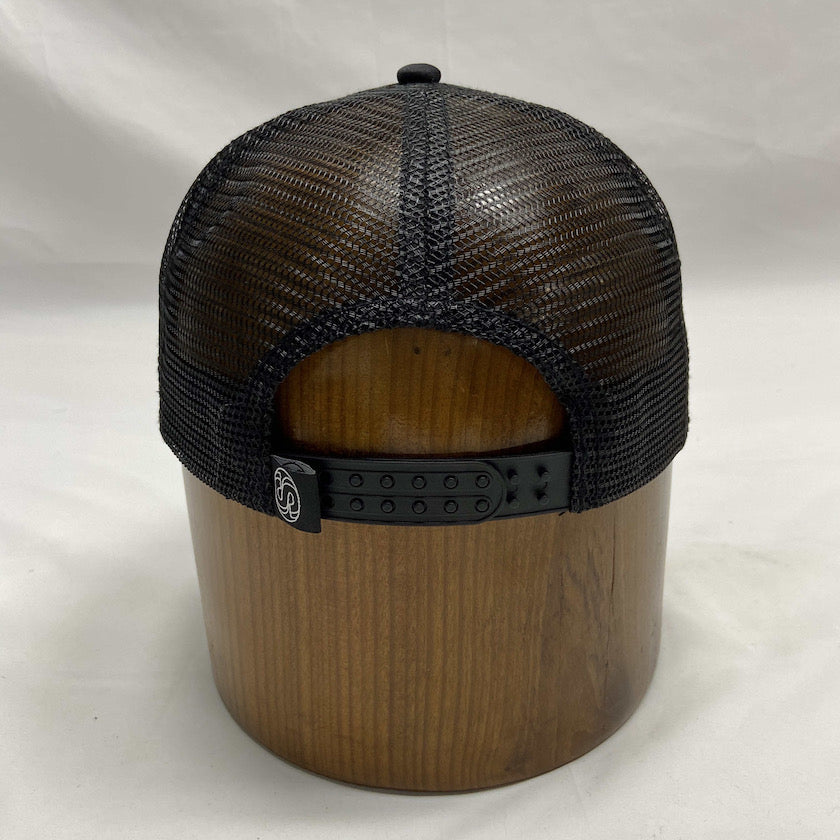 SIGNATURE TRUCKER HAT